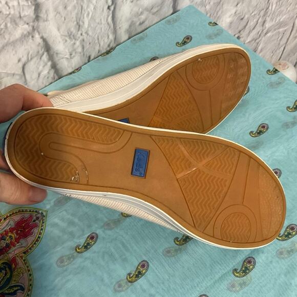 KEDS Size 6 Sneakers Tan White Pinstriped Excellent - Picture 6 of 15